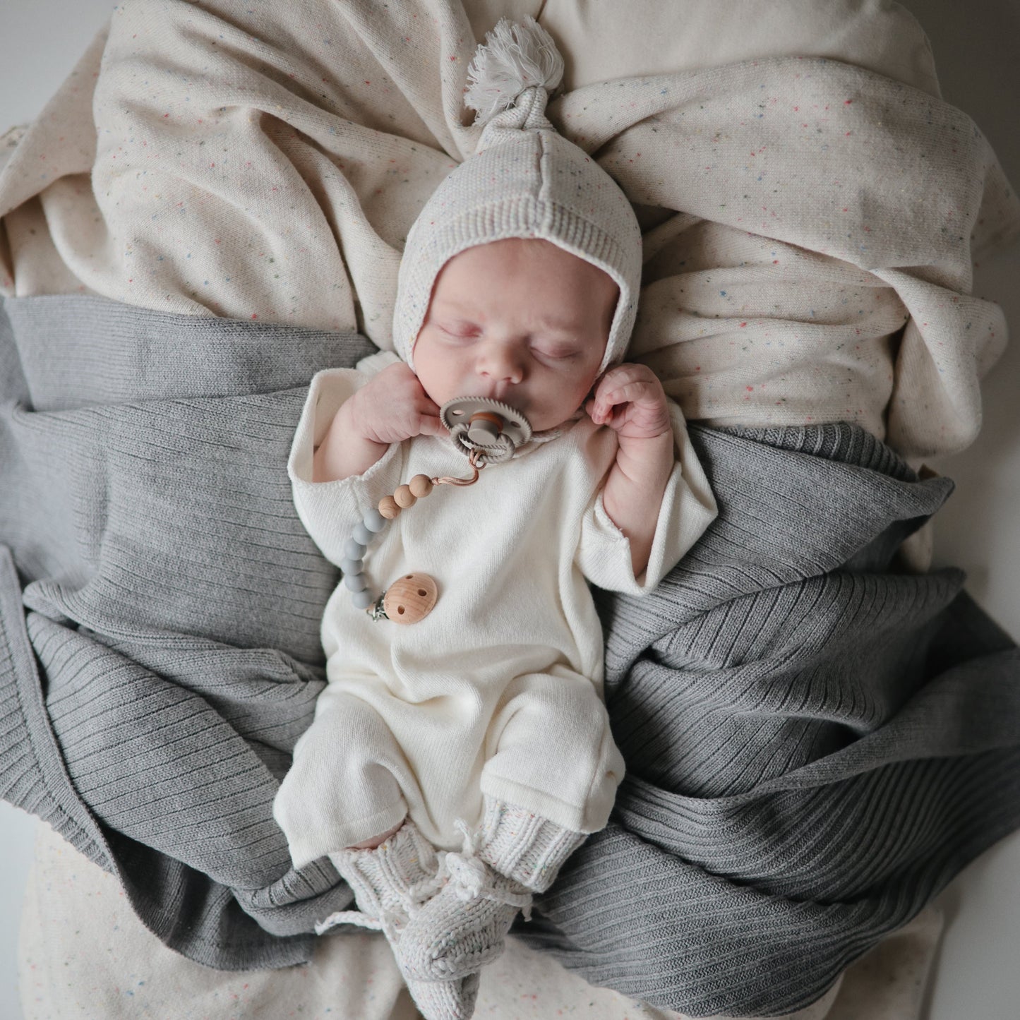 FRIGG Rope Natural Rubber Pacifier 2-Pack {Drop Ship}