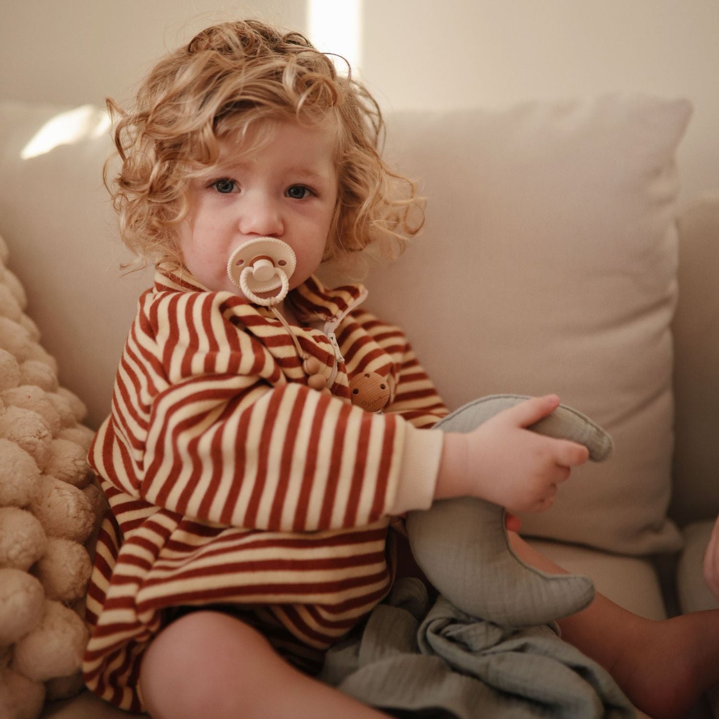 FRIGG Natural Rubber Pacifier 4-Pack {Drop Ship}