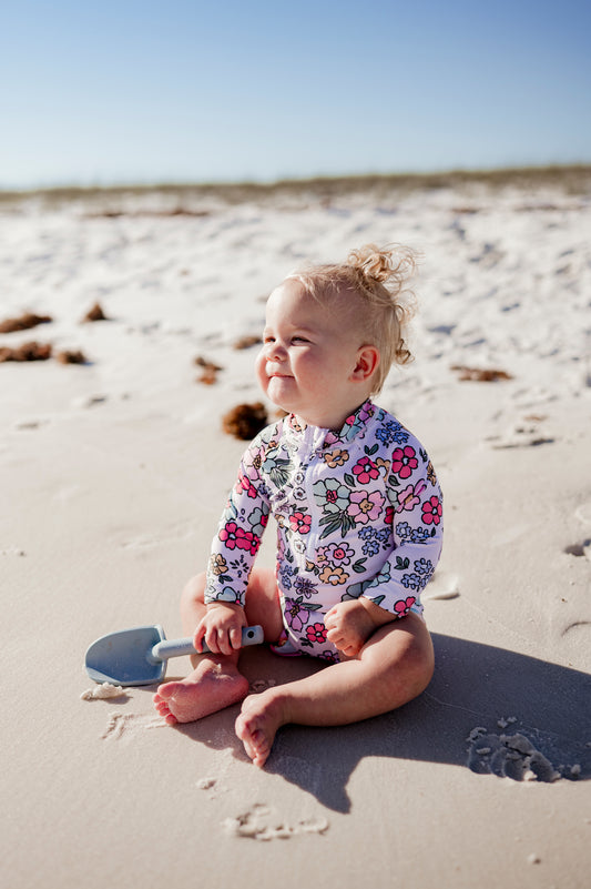 Betty  - (SNAP RASH GUARD)