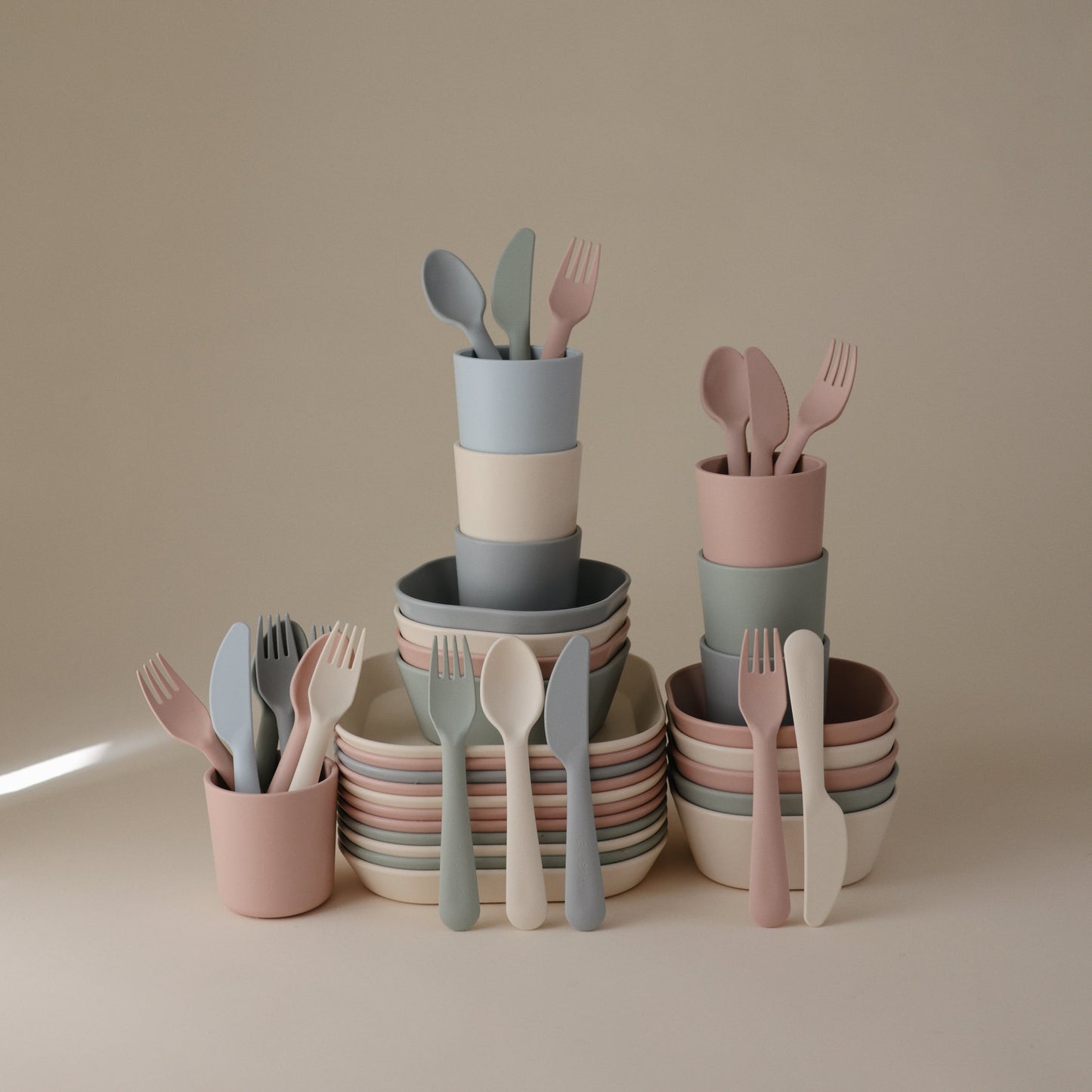 Dinnerware Cutlery Set {Drop Ship}