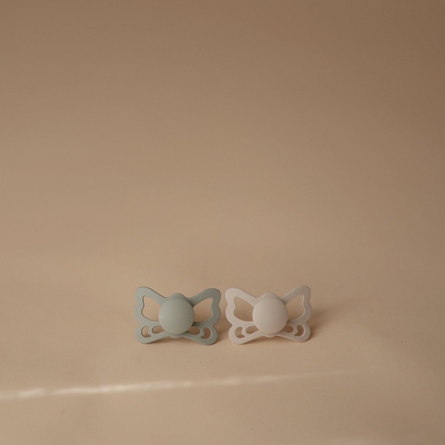 FRIGG Butterfly Anatomical Silicone Pacifier 2-Pack (6-18 Months) {Drop Ship}