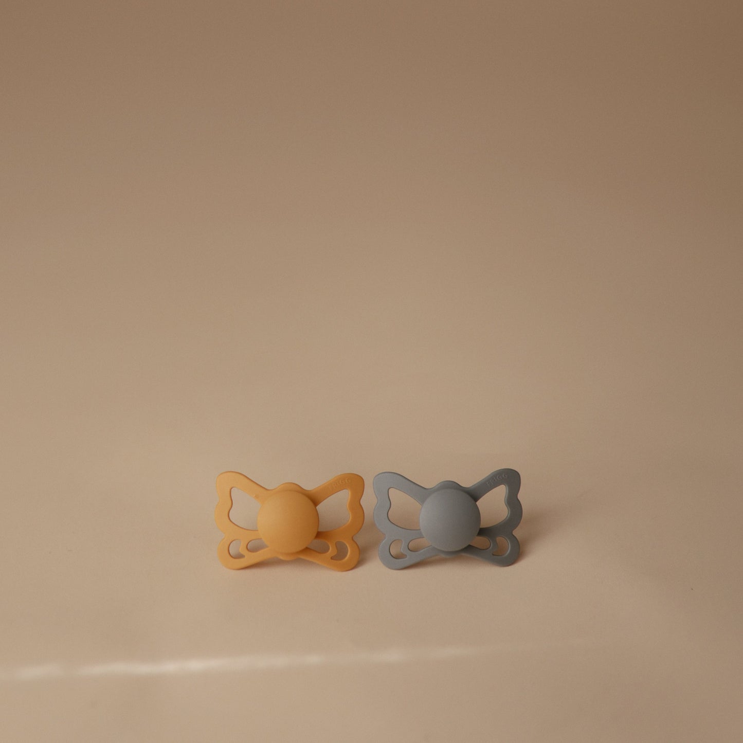FRIGG Butterfly Anatomical Silicone Pacifier 2-Pack (6-18 Months) {Drop Ship}