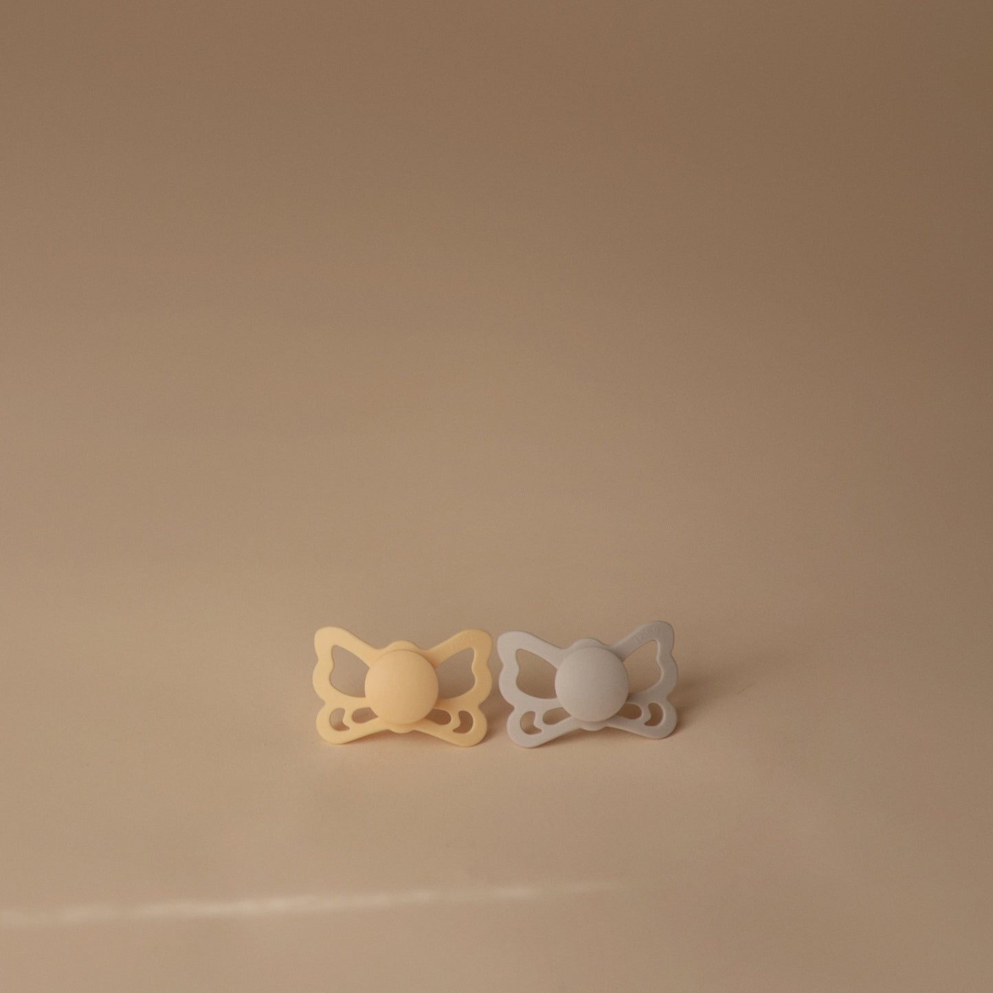 FRIGG Butterfly Anatomical Silicone Pacifier 2-Pack (6-18 Months) {Drop Ship}