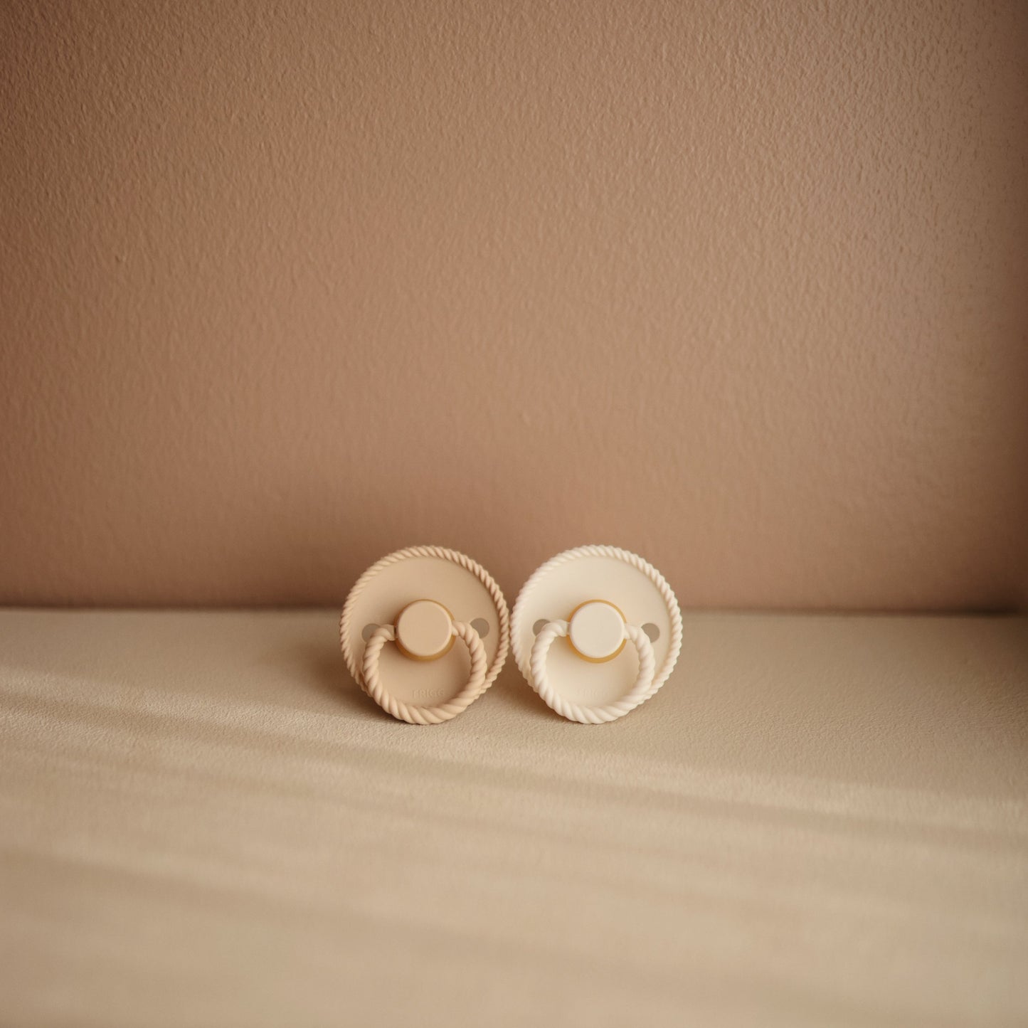 FRIGG Rope Natural Rubber Pacifier 2-Pack {Drop Ship}